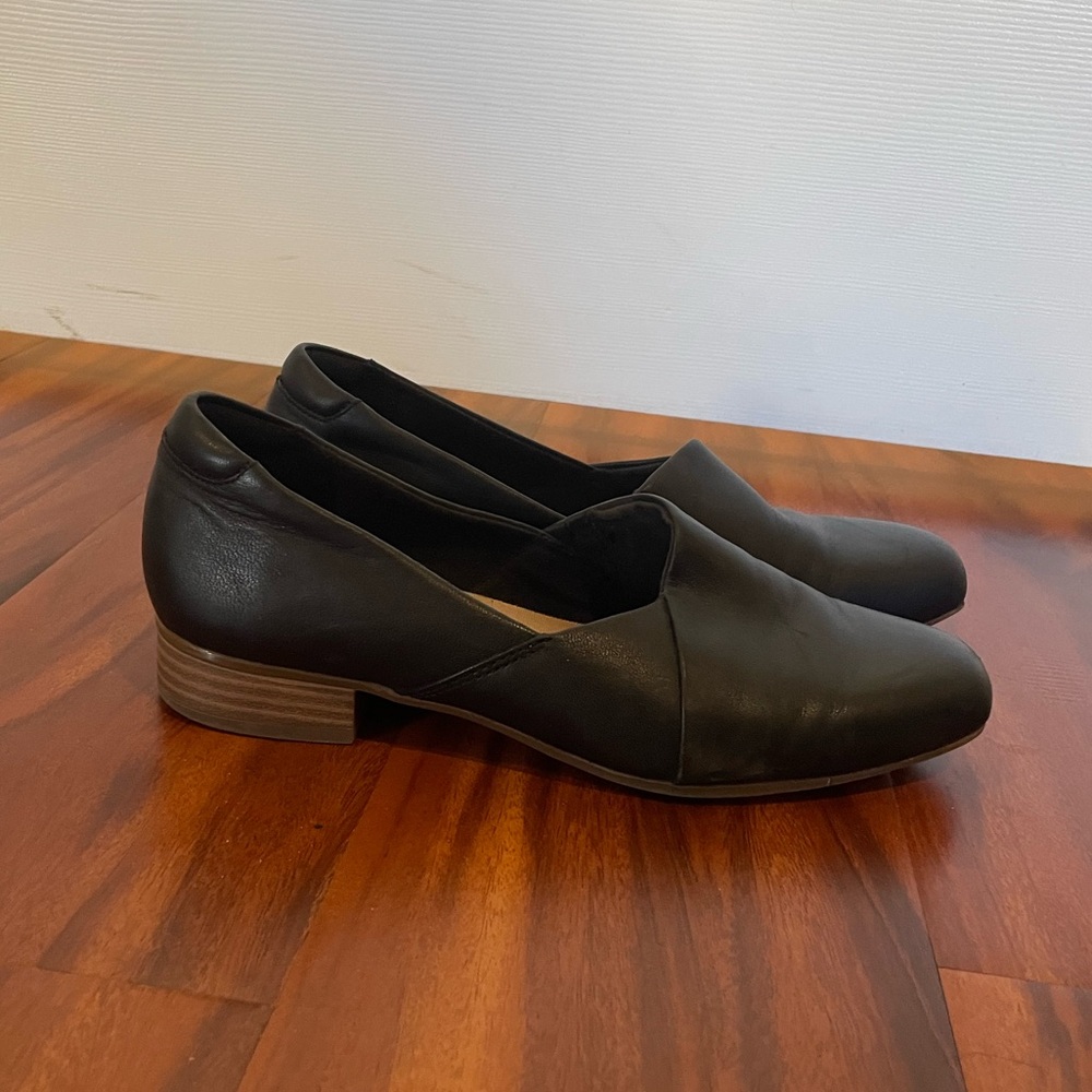 Clarks Juliet Palm Slip-On Flats